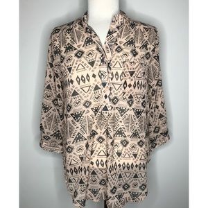 NWT TRIBAL GRAPHIC PRINT LONG SLEEVE BUTTON BLOUSE